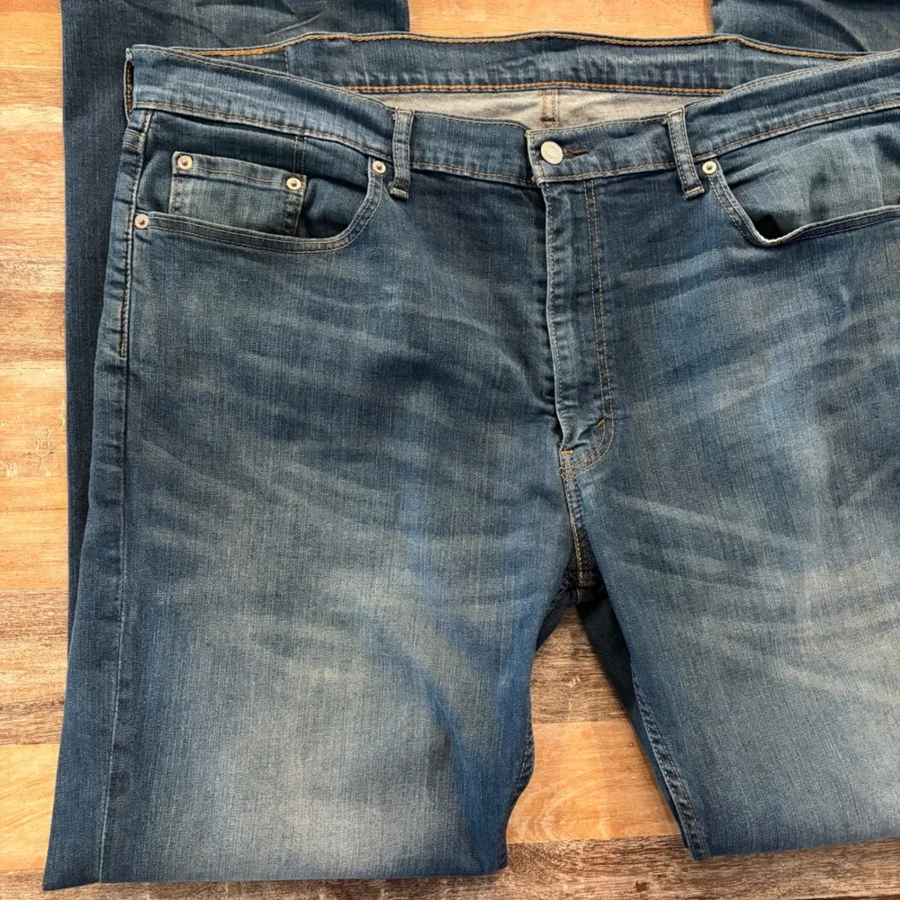 Levis 559 Relaxed Straight Jeans Mens 42x34 Medium Wash Blue Denim 01559-0059